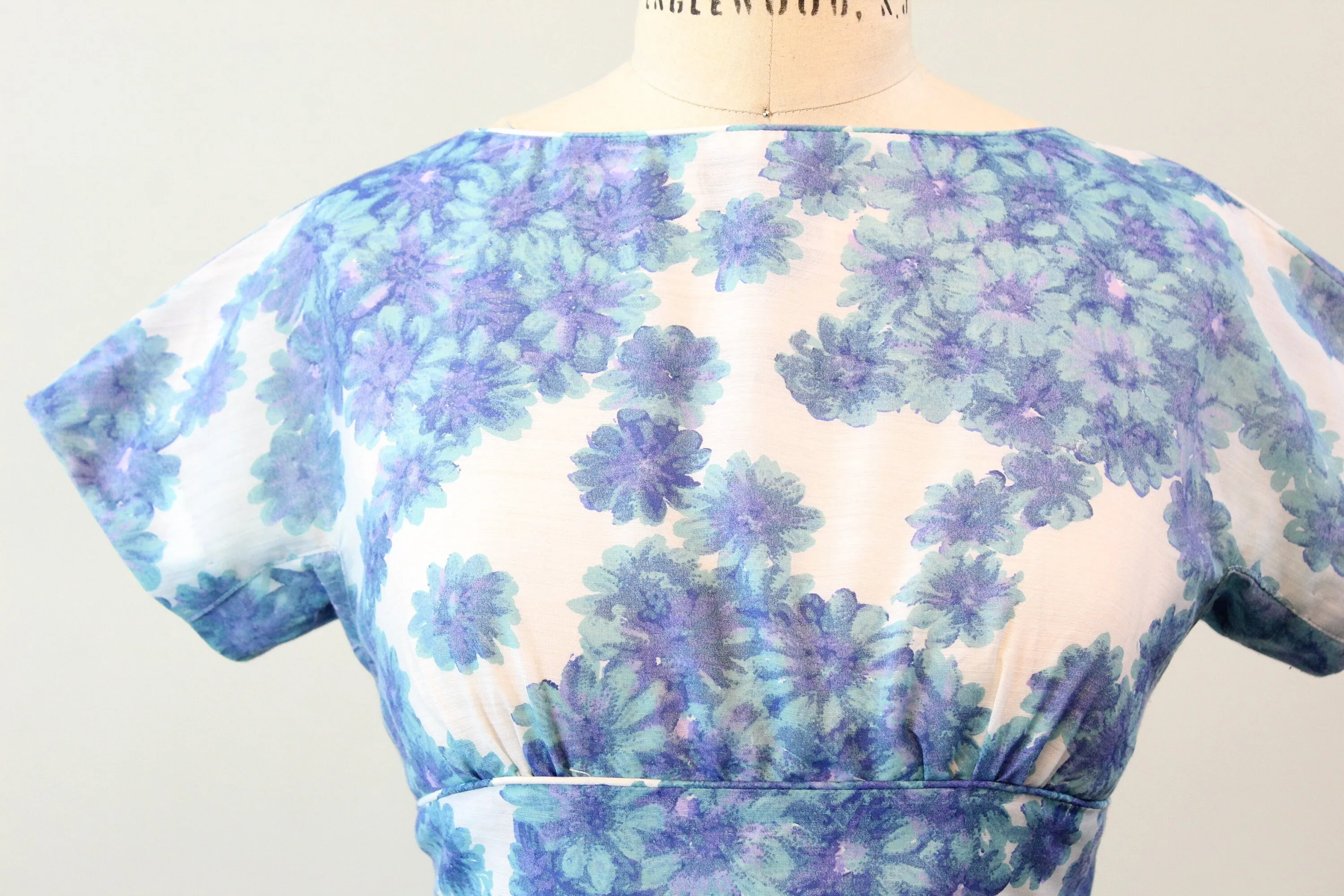 1950s JONATHAN LOGAN floral cotton full skirt dress xs | new spring summer