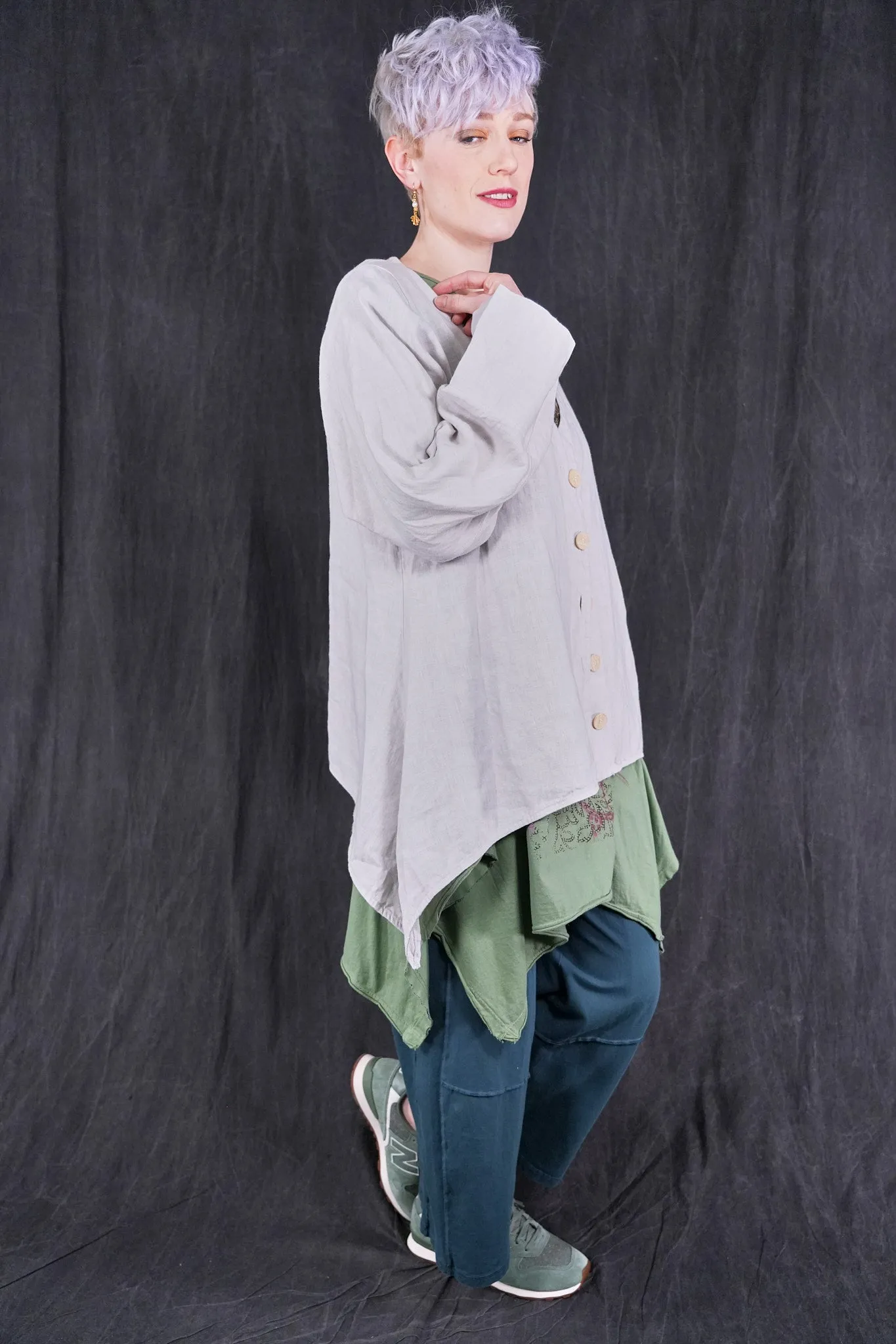5289 Basque Cardigan Dove-U