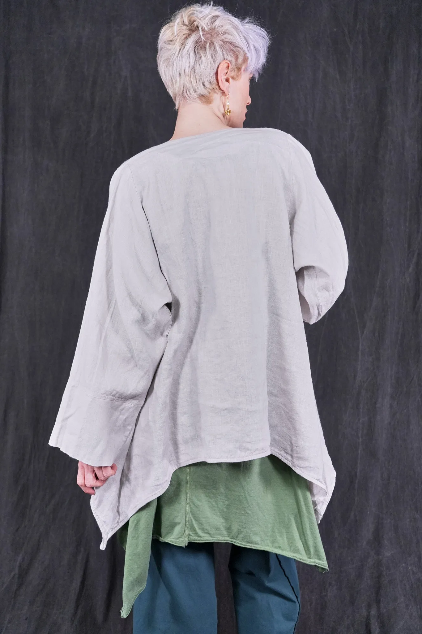 5289 Basque Cardigan Dove-U