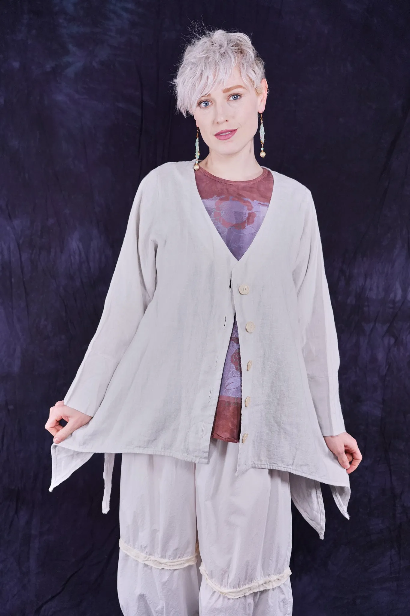 5289 Basque Cardigan Dove-U