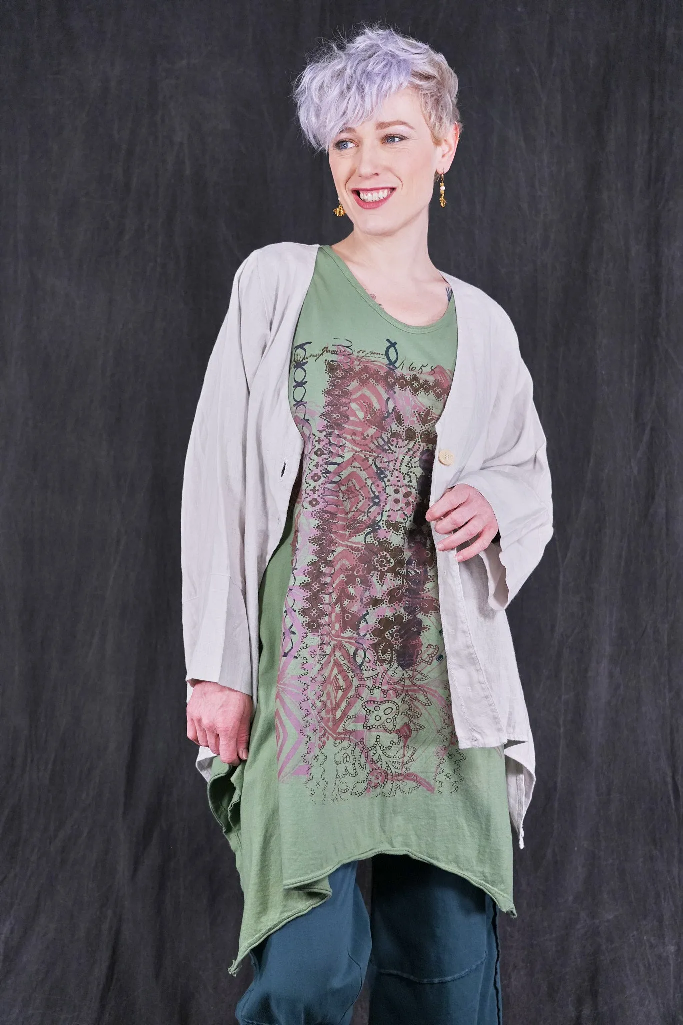 5289 Basque Cardigan Dove-U