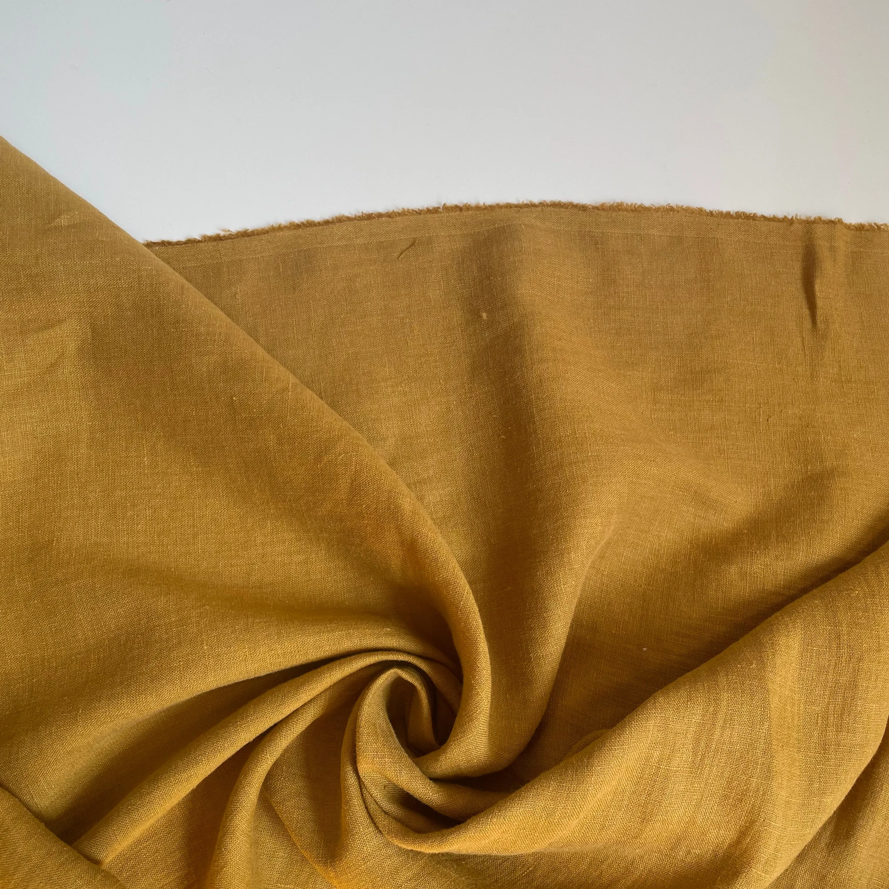 7/8 yard Remnant : Merchant & Mills EU Linen - Ginger