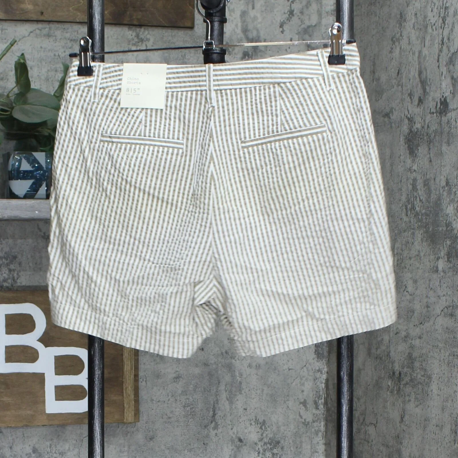A New Day Women's Striped Regular Fit High-Rise 5" Chino Shorts 564894
