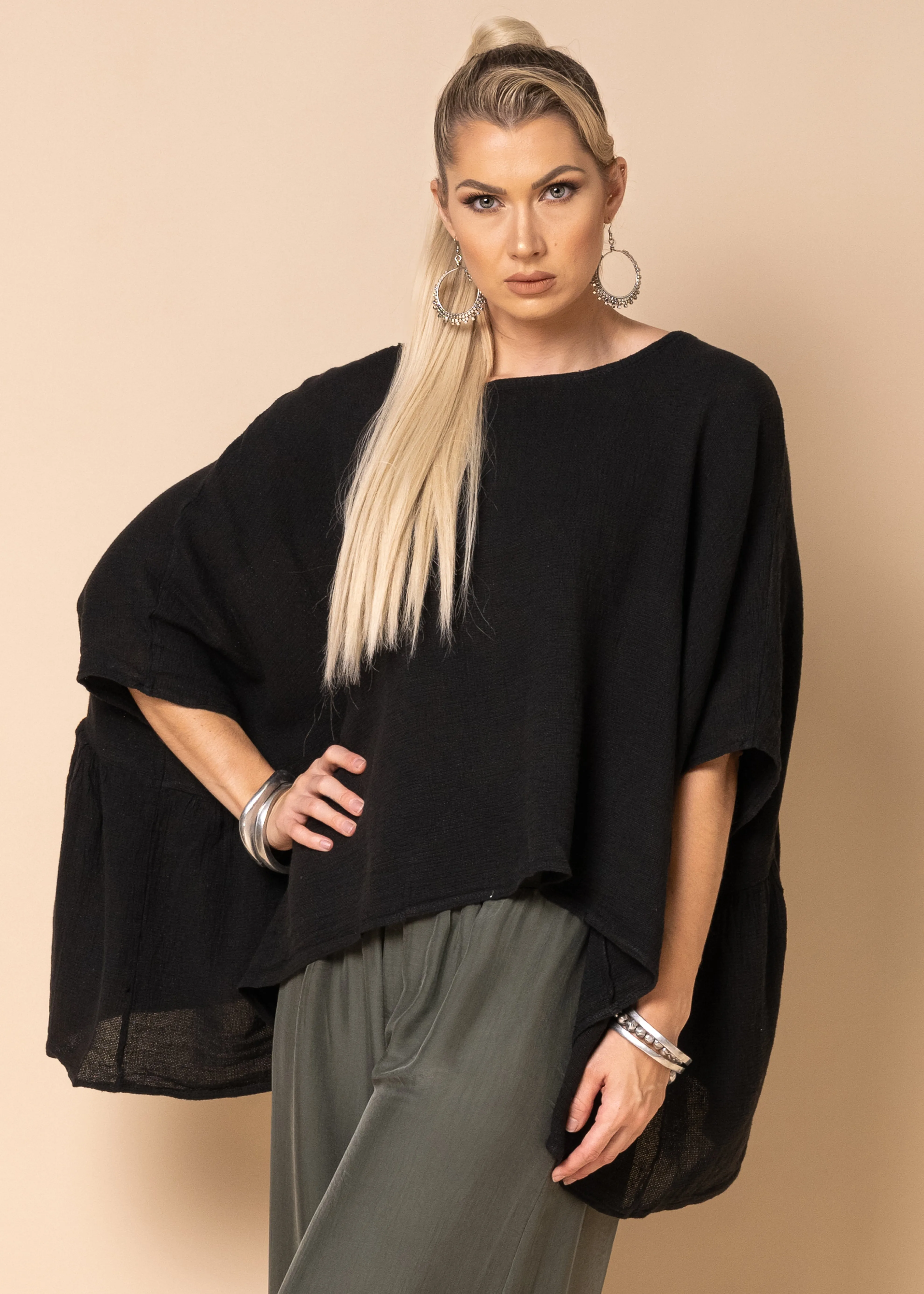Anika Linen Top in Onyx