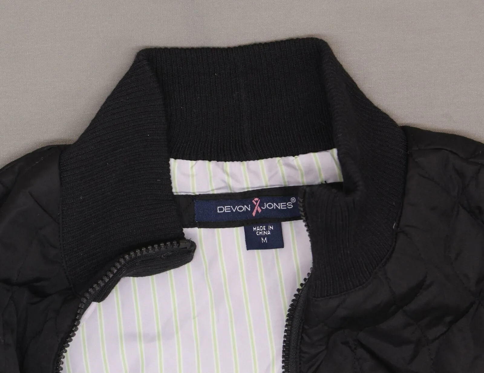 Devon & Jones Women's Quilted Contrast Lining Vest Black Medium