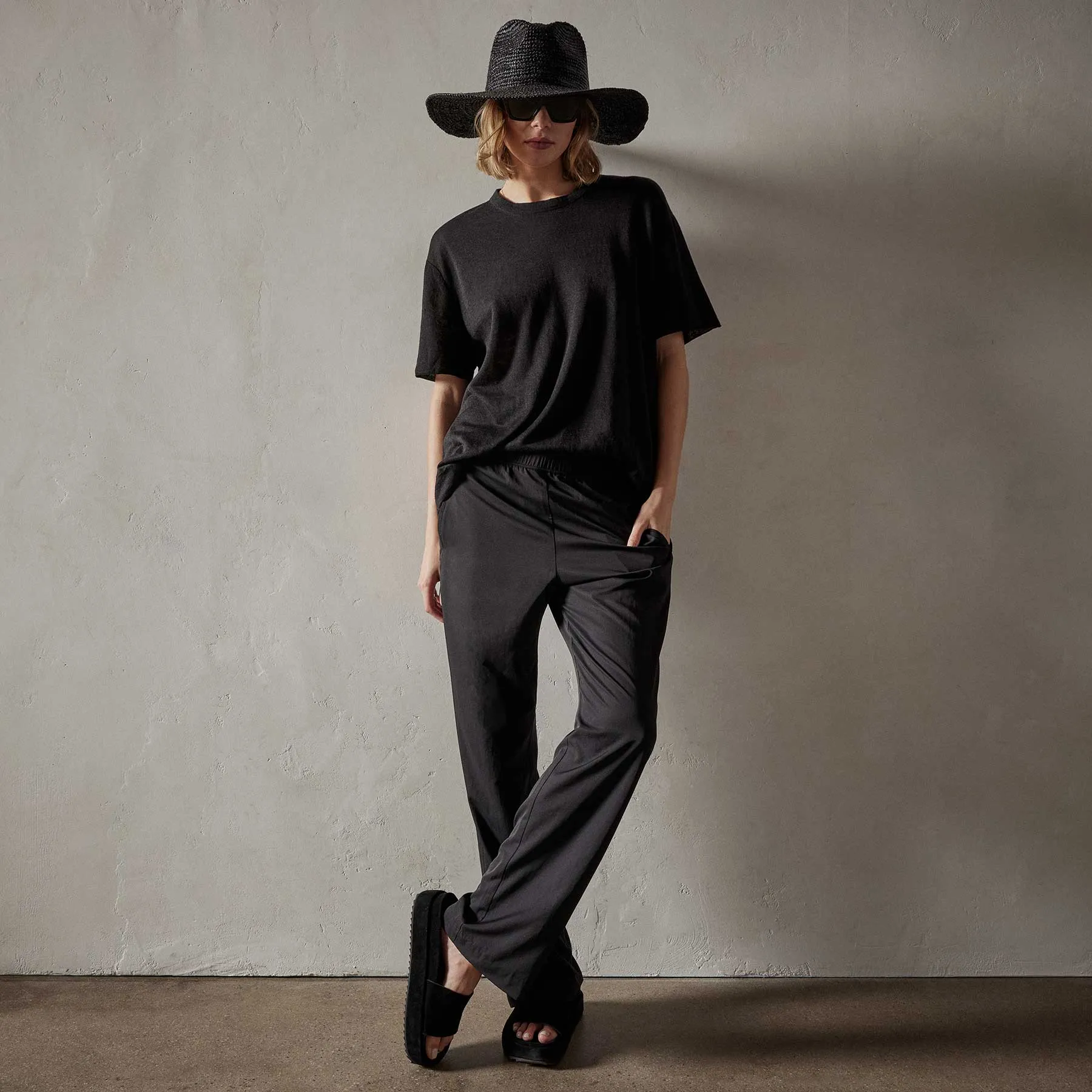 Dunes Linen Crew - Black/Black