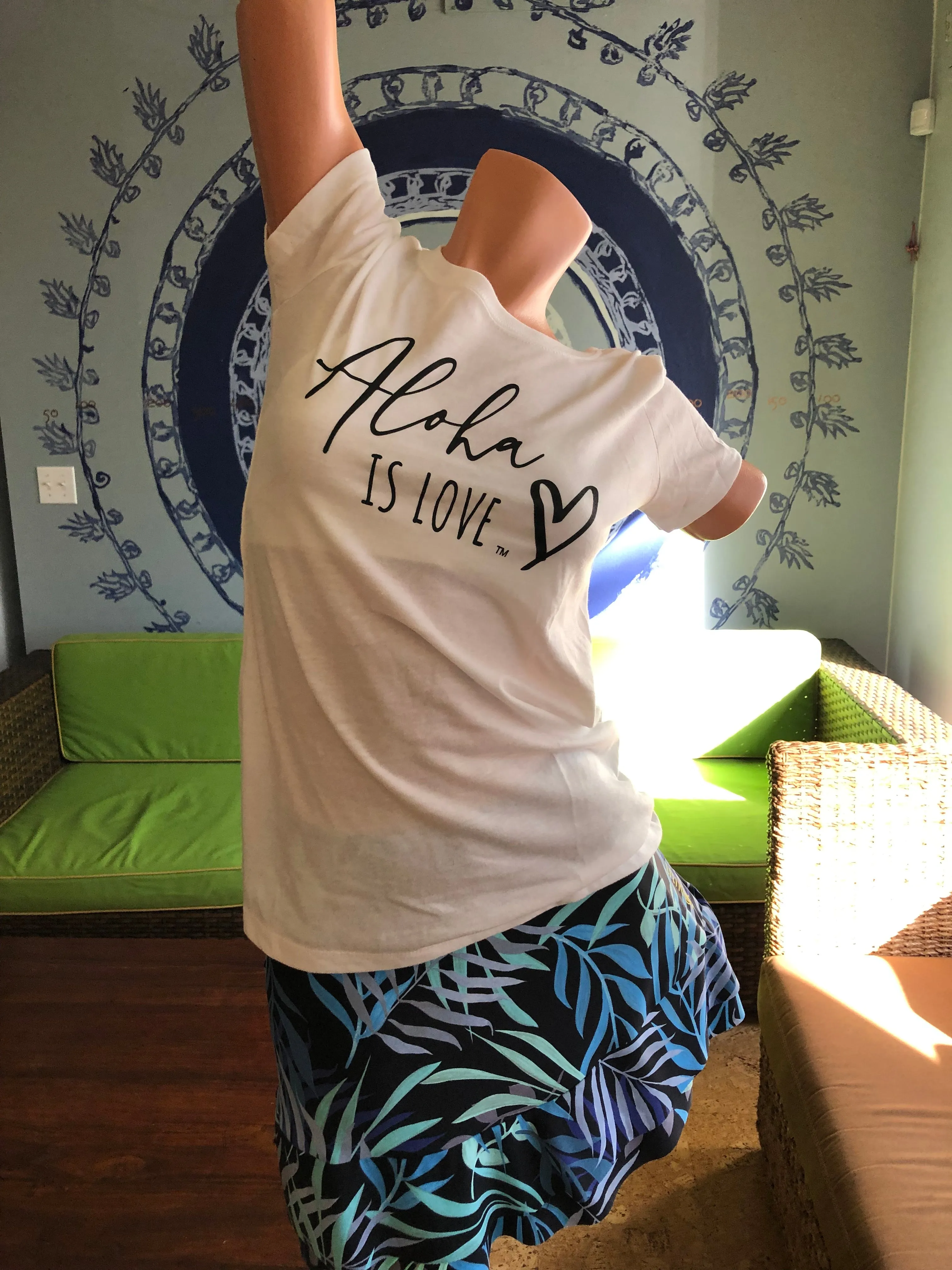[DYY Creations] Tops: Aloha is Love Women's T-shirt