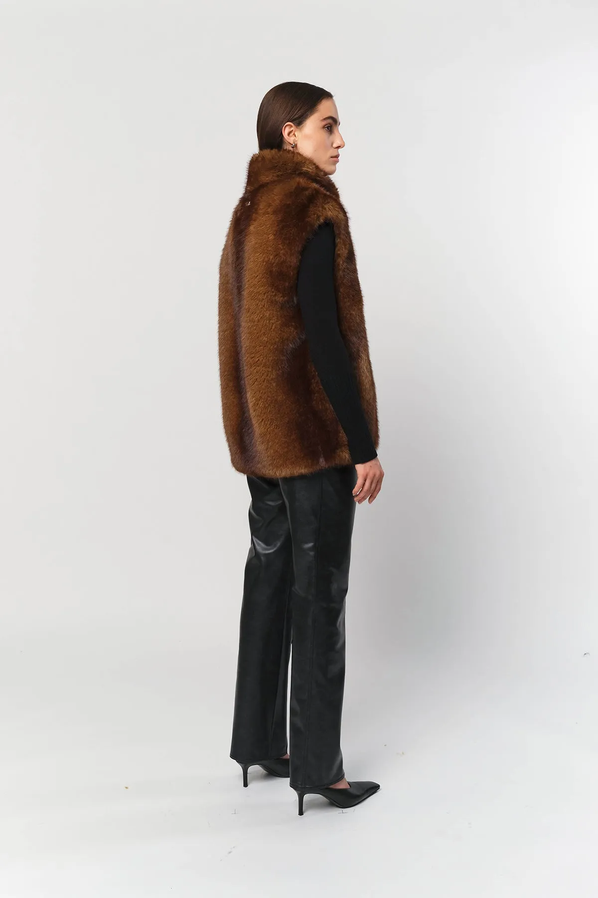 Laila Vest in Mink Brown