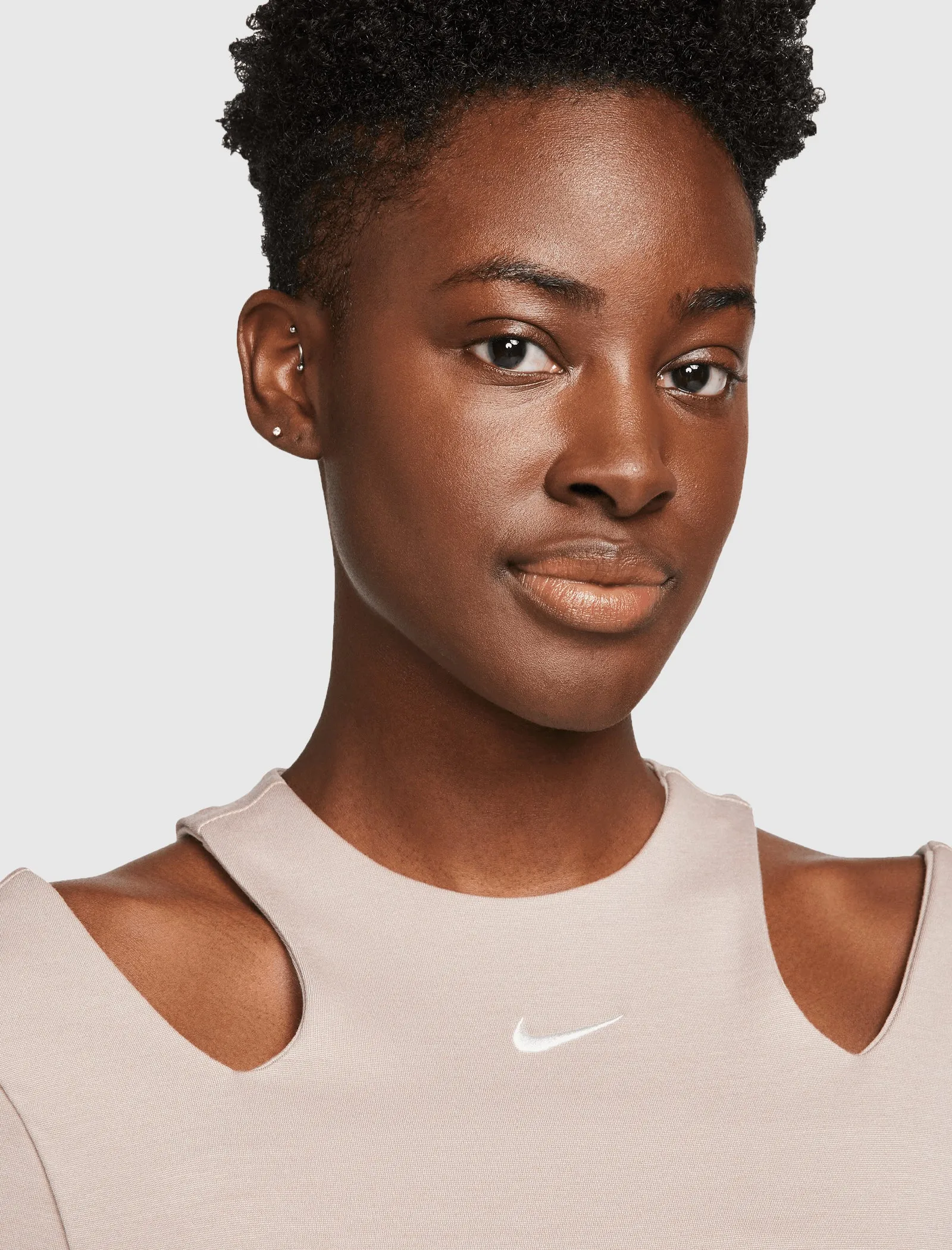 WOMEN'S ESSENTIAL CUT OUT TOP